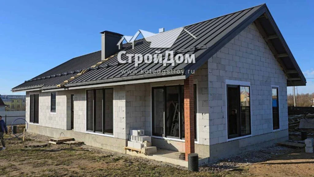 Реальный дом «Микея» СтройДома на этапе завершённой коробки, Петербург и область